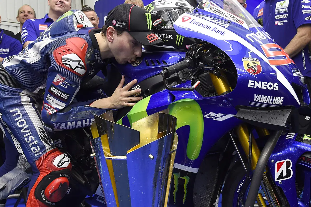 MotoGP. Le foto più belle del GP di Valencia 2016 (30)