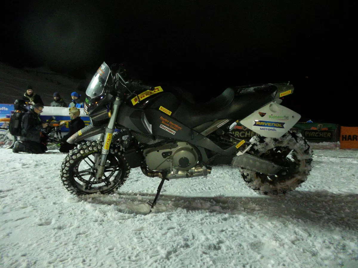 BIKE&SKI. Moto e sci in una sfida epica (10)