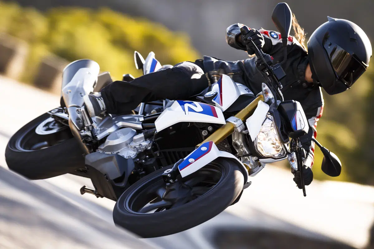 EICMA 2015: BMW G 310 R nel 2016 (2)