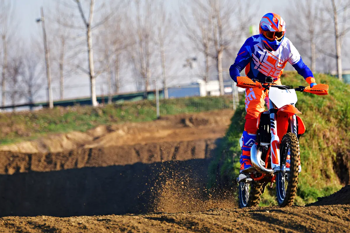 Motocross: guida alle protezioni per bambini e adulti (9)