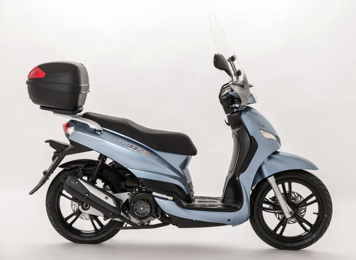 EICMA 2015: Peugeot Scooters  (2)