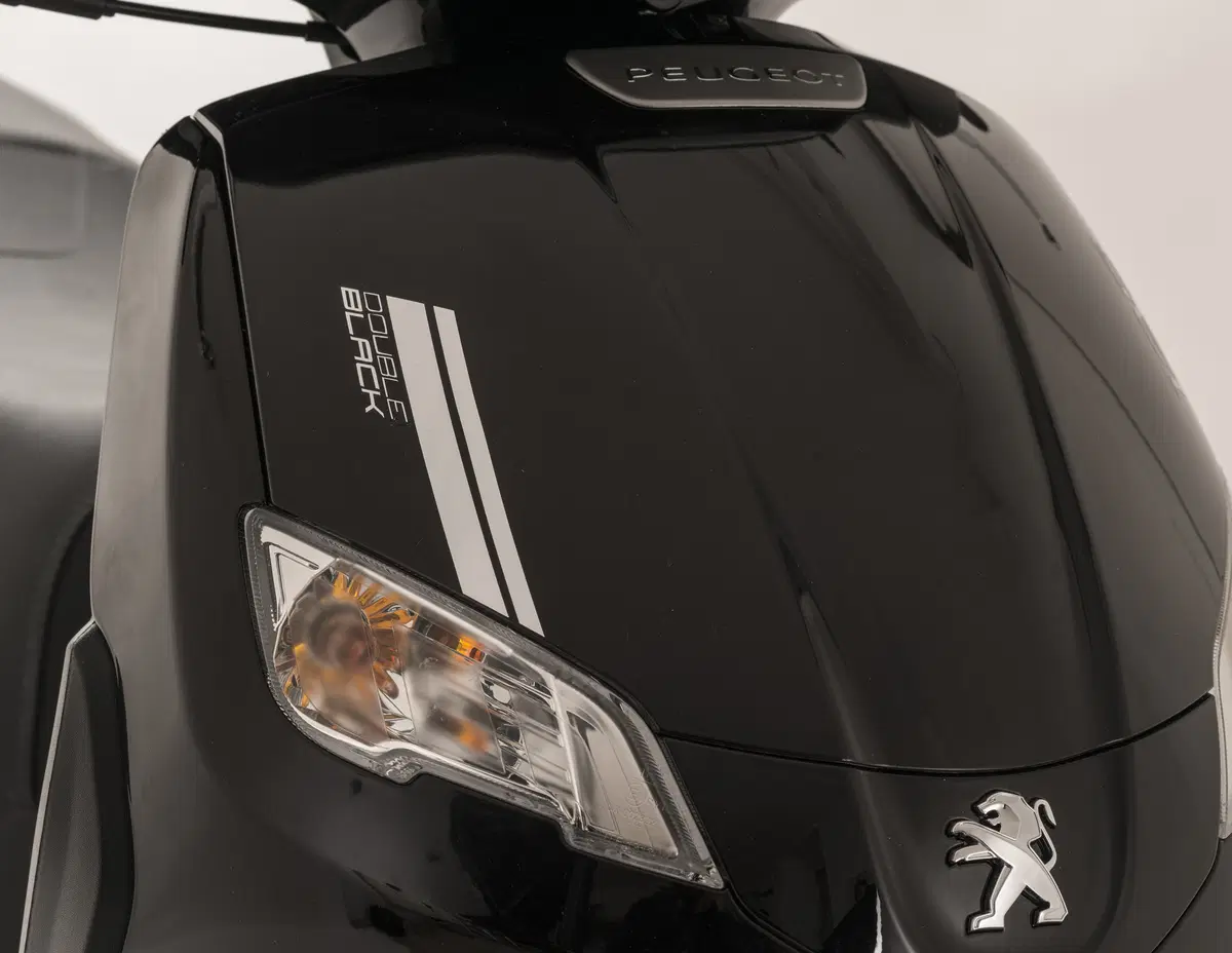 EICMA 2015: Peugeot Scooters  (7)