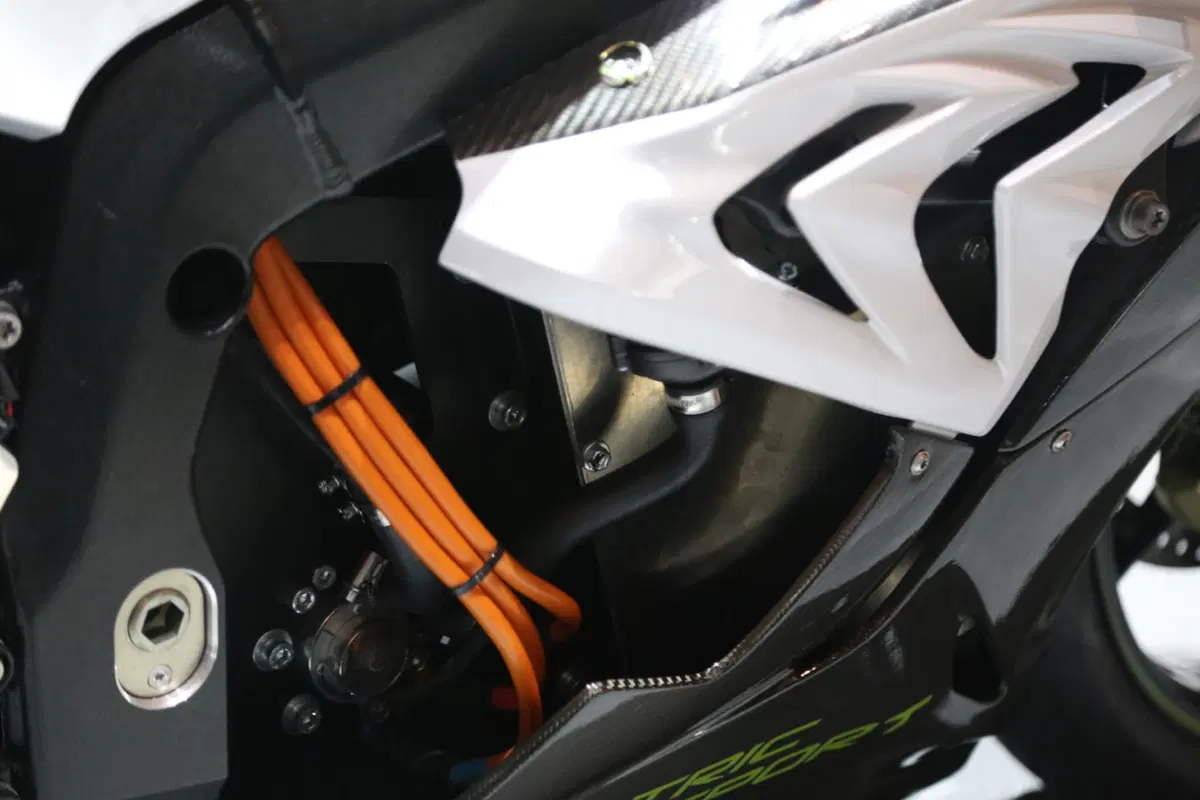 BMW eRR: Superbike elettrica a sorpresa (8)
