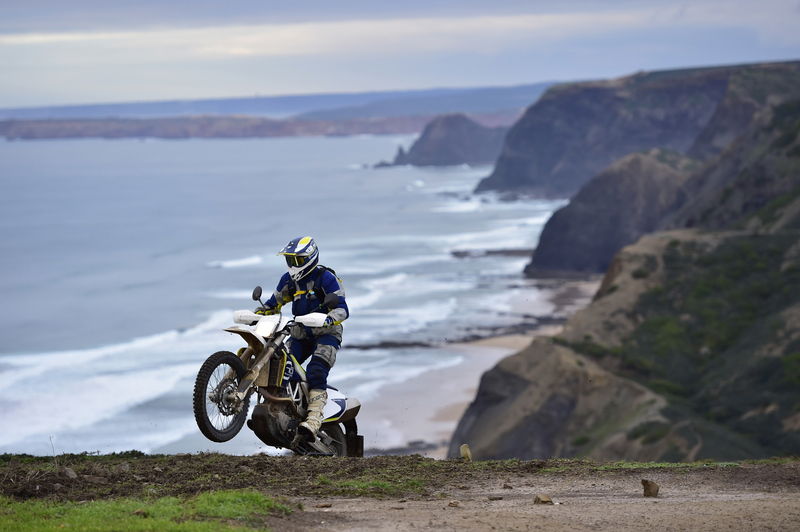 Paolo Carrubba in azione sulla nuova 701 Enduro