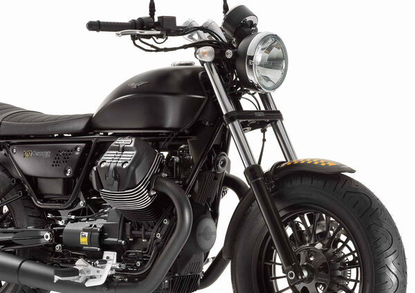 EICMA 2015: Moto Guzzi V9 Bobber