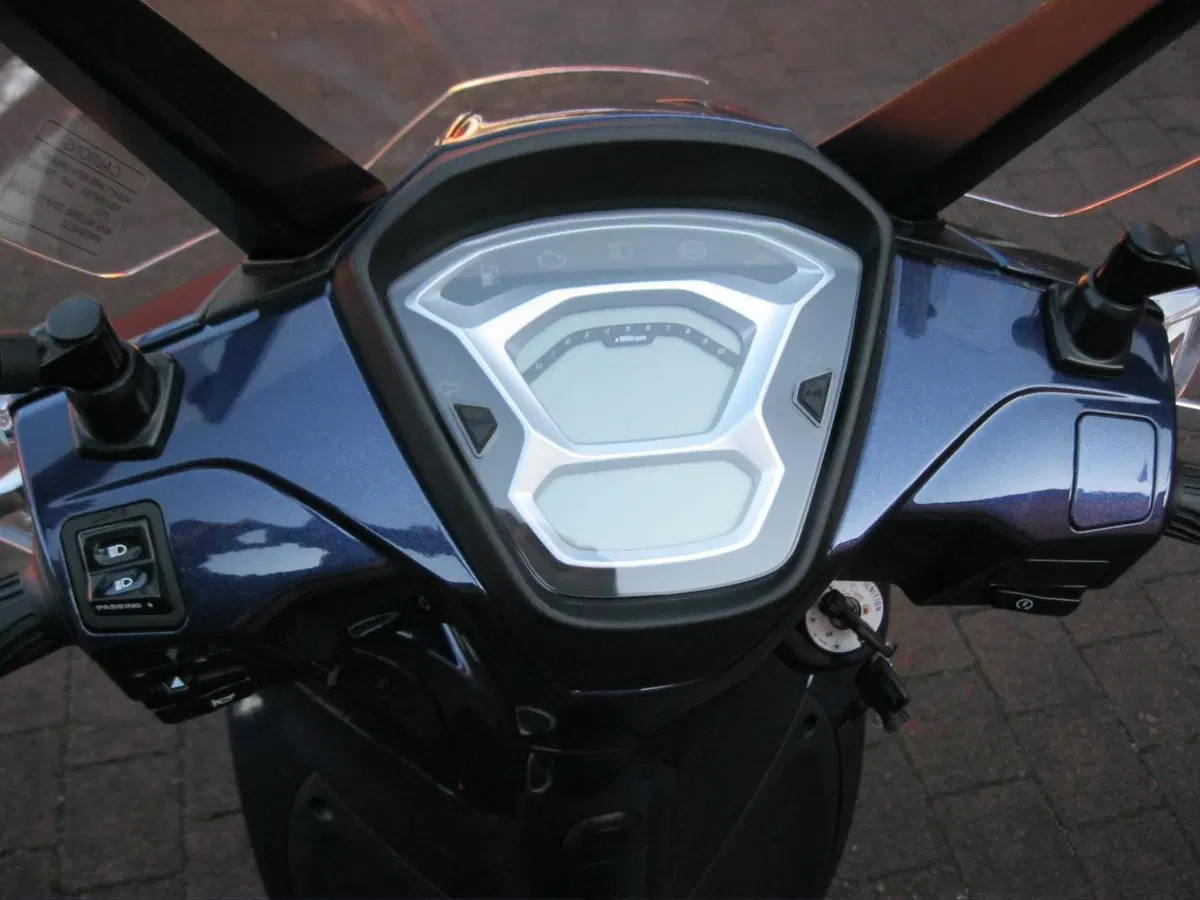 Kymco People 125i S (2018 - 20) (14)
