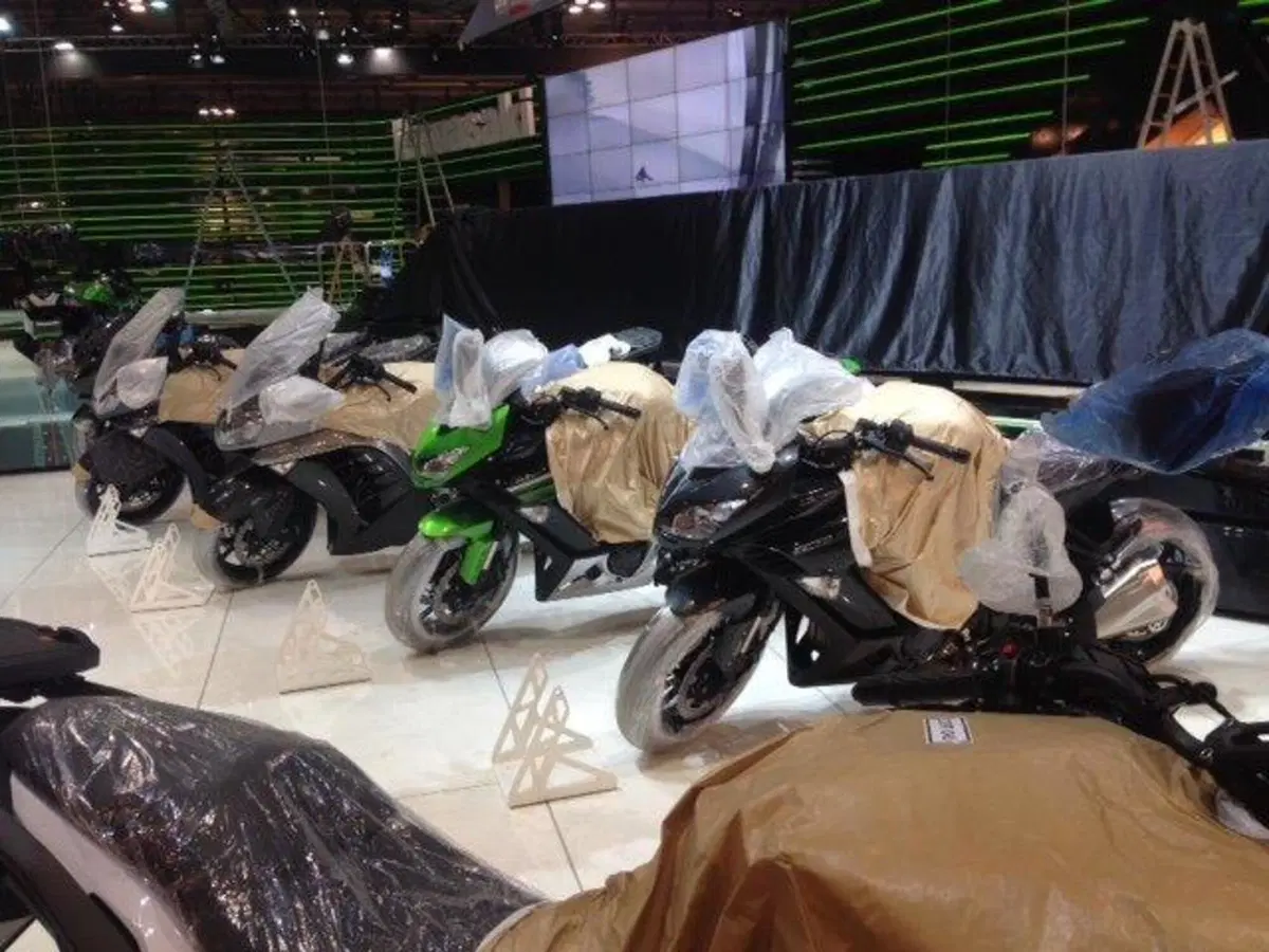 EICMA 2015: il backstage a 24 ore dal via (13)