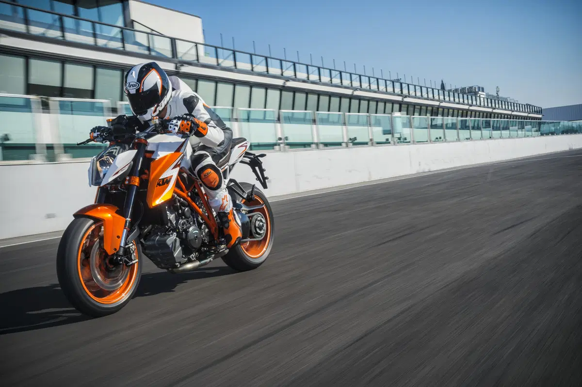 EICMA 2015: KTM 1290 Super Duke R Special Edition (9)