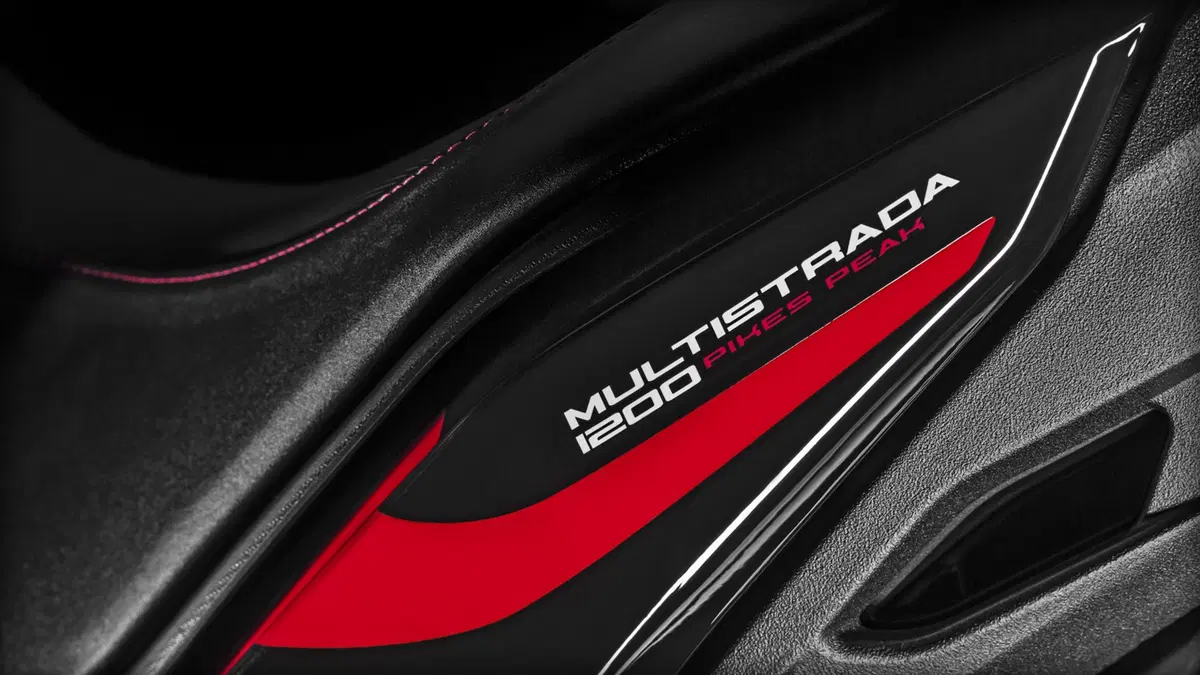 Ducati Multistrada 1200 Multistrada 1200 S Pikes Peak (2016 - 17) (9)