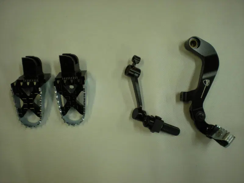 Kit pedane Offroad MTS 1200 - 96673710B Ducati