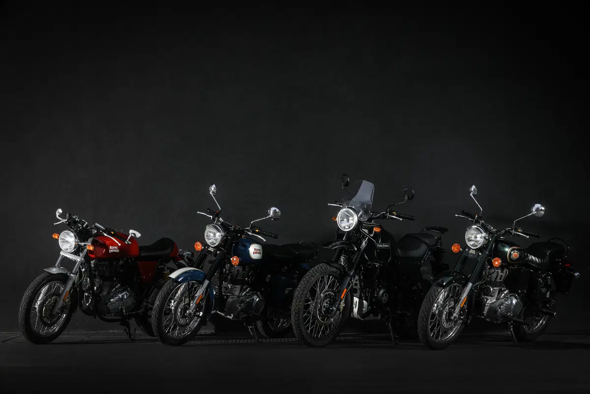 Quattro amici all'Agnellotreffen con quattro Royal Enfield (6)