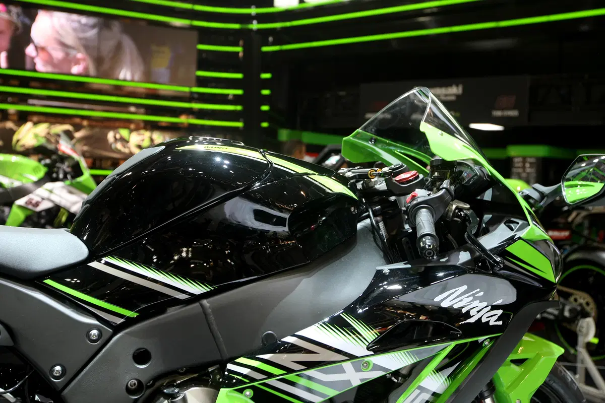 EICMA 2015: Kawasaki ZX-10R 2016 Winter Edition (13)