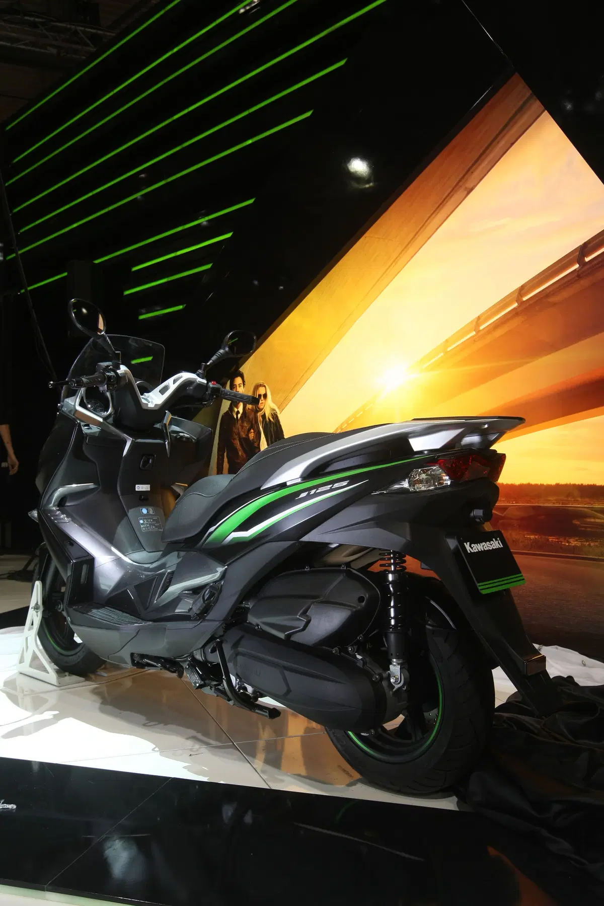EICMA 2015: Kawasaki J125 CIMANCAVA (3)