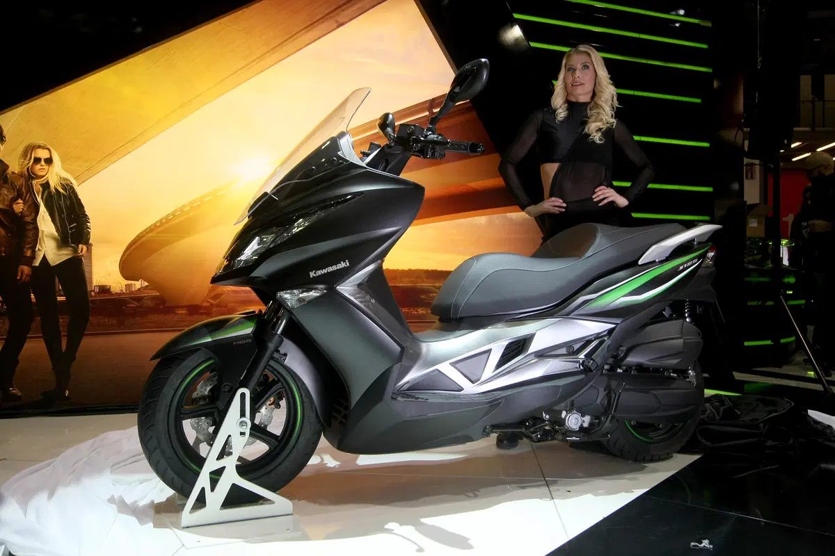 EICMA 2015: Kawasaki J125 CIMANCAVA (5)