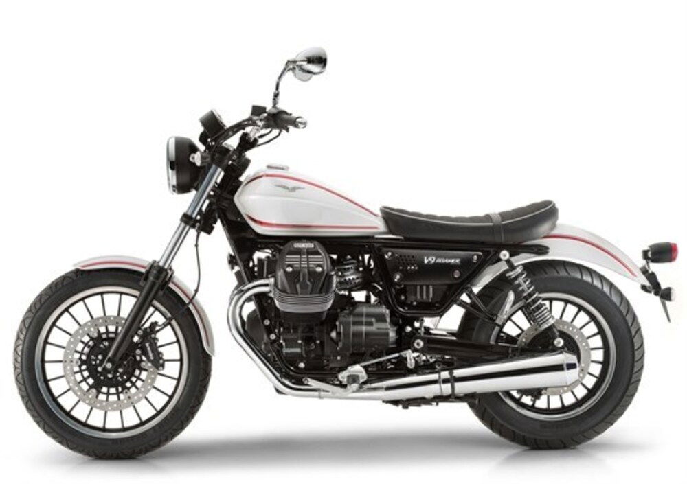 Moto Guzzi V9 Roamer (2016 - 18) (2)