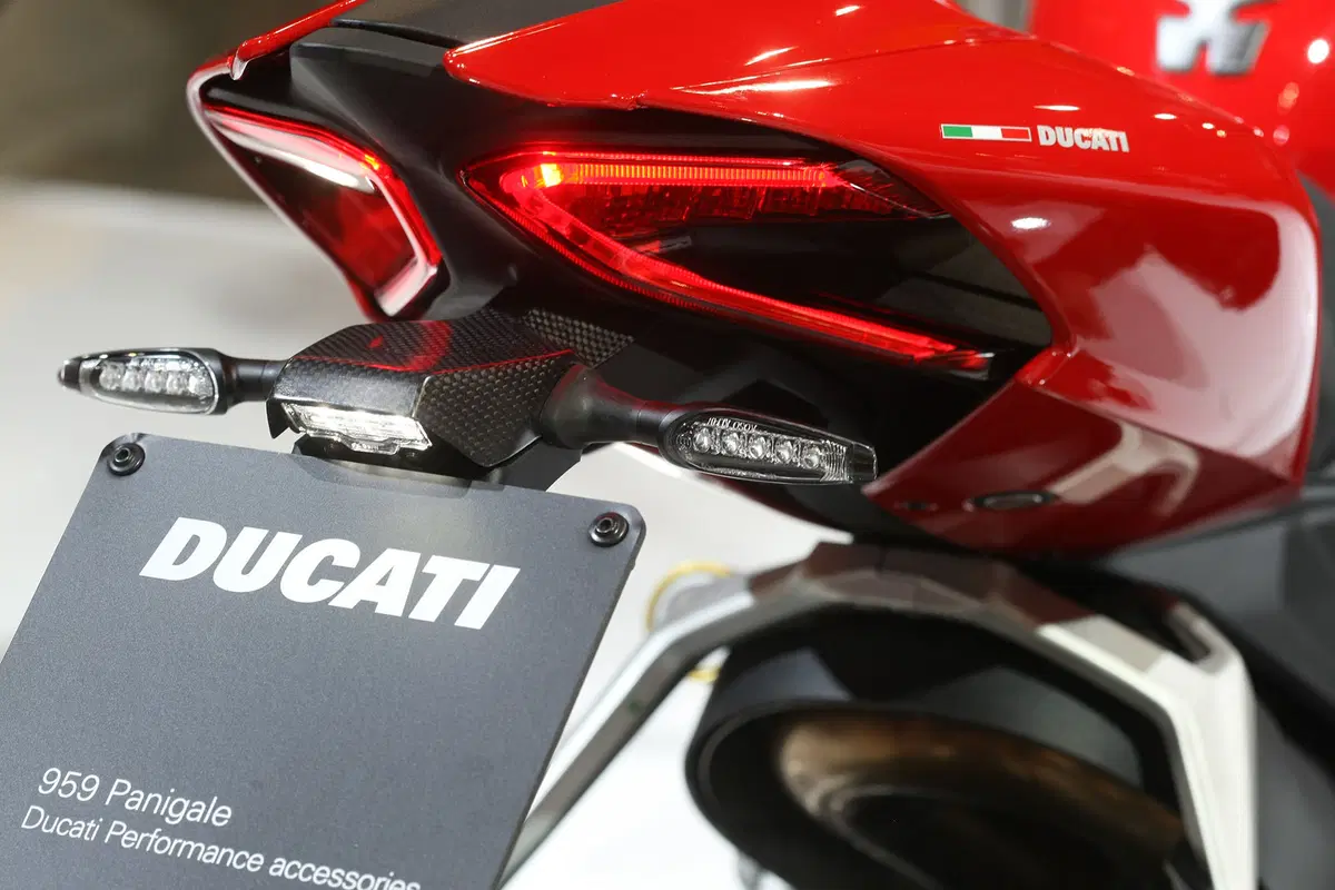 EICMA 2015: Ducati Panigale 959 USTI (8)