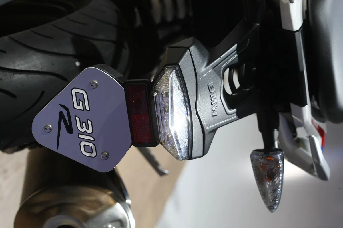 EICMA 2015: BMW G 310 R nel 2016 (23)