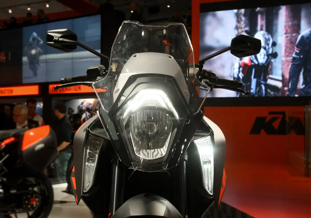 EICMA 2015: KTM 1290 Super Duke GT (6)
