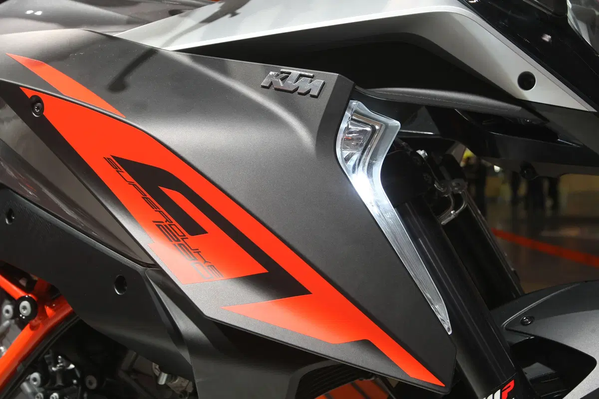 EICMA 2015: KTM 1290 Super Duke GT (8)