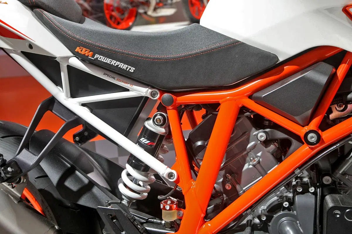 EICMA 2015: KTM 1290 Super Duke R Special Edition (7)