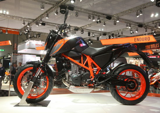 EICMA 2015: KTM 690 Duke R