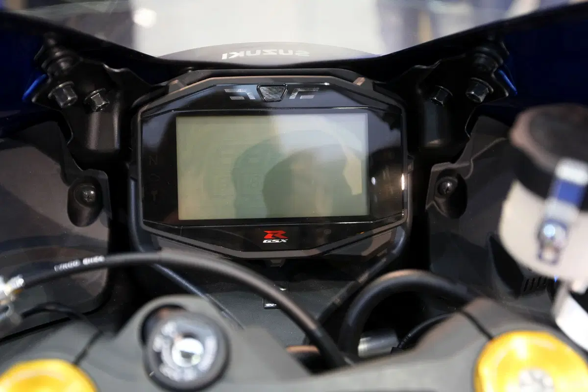EICMA 2015: Suzuki GSX-R 1000 Concept (8)