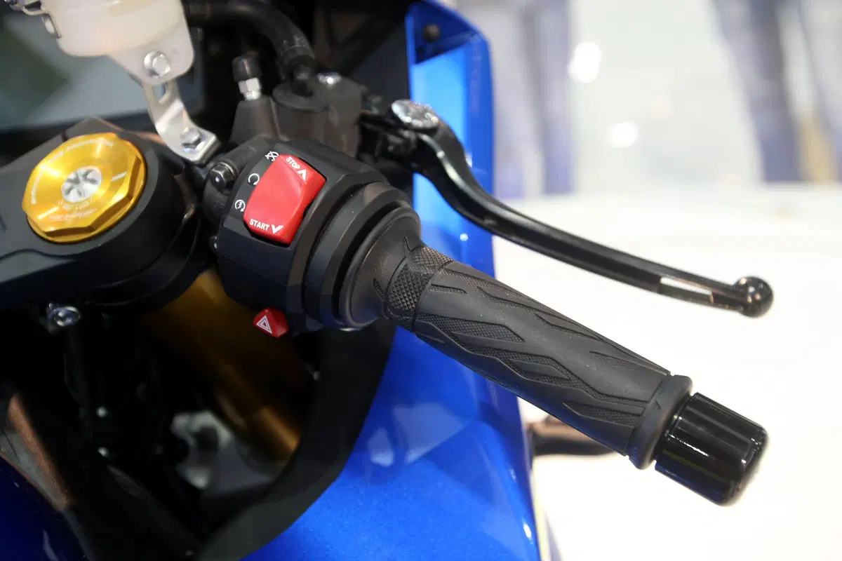 EICMA 2015: Suzuki GSX-R 1000 Concept (12)