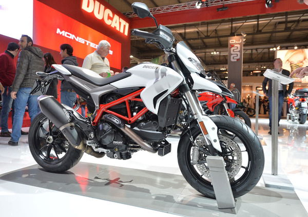 EICMA 2015: Ducati Hypermotard e Hyperstrada 939