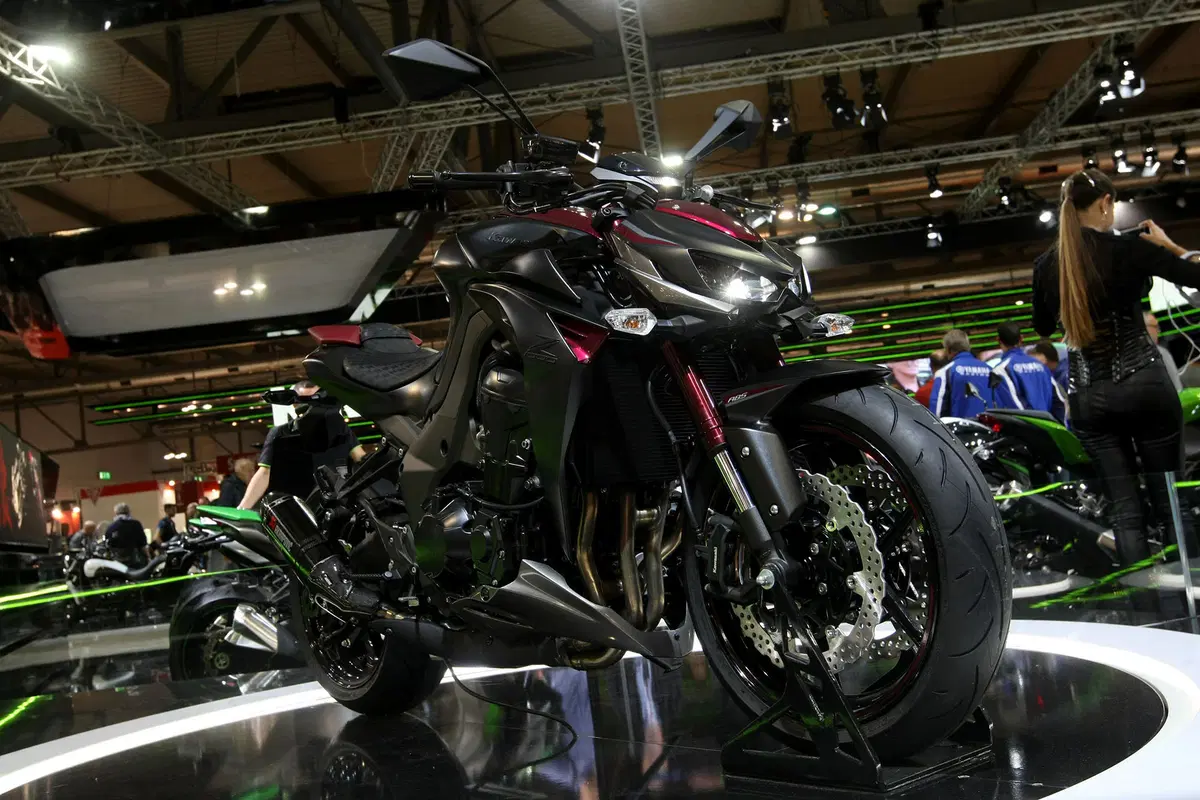 EICMA 2015: Kawasaki Z1000 Sugomi Edition CIUMBIA2 (4)