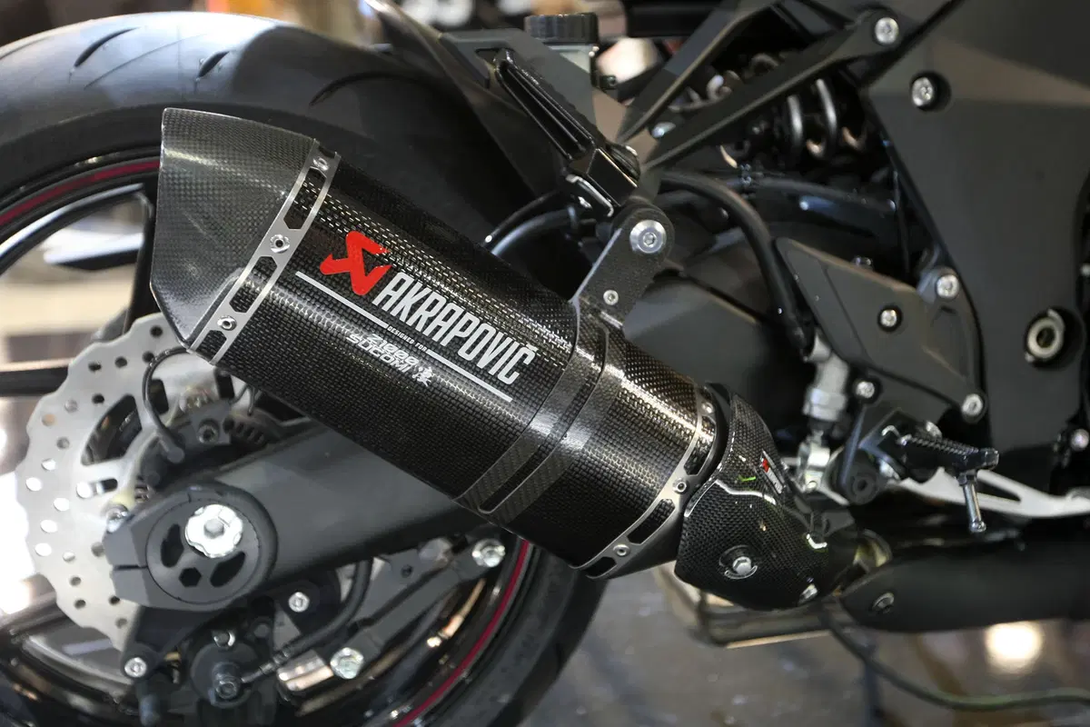 EICMA 2015: Kawasaki Z1000 Sugomi Edition CIUMBIA2 (11)