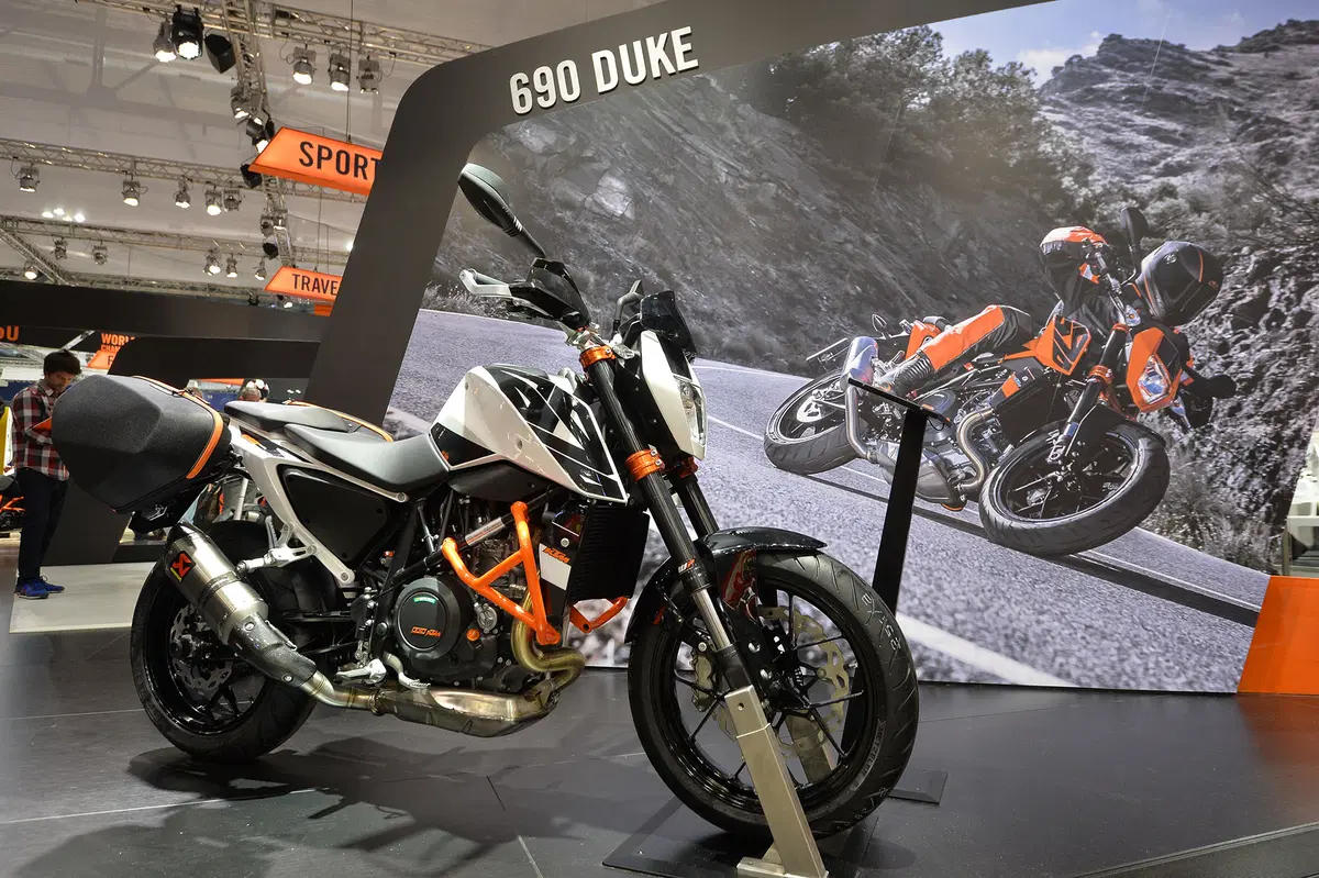 EICMA 2015: KTM 690 Duke IMPENNAAGUARDARLA