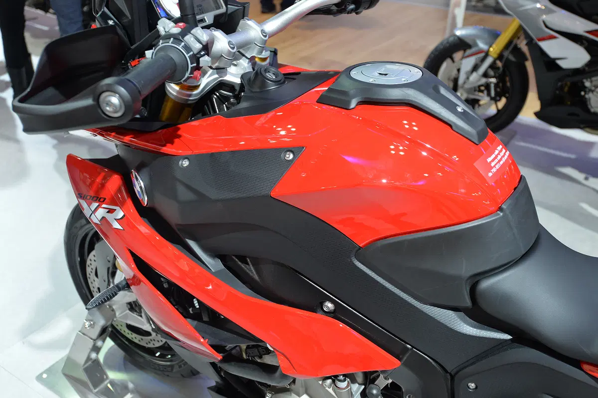 EICMA 2015: nuove colorazioni per la BMW S1000XR (7)