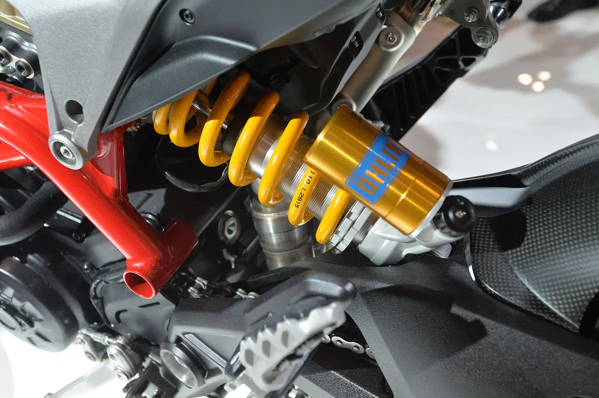 EICMA 2015: Ducati Hypermotard e Hyperstrada 939 (7)