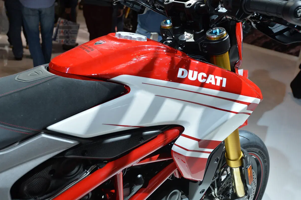 EICMA 2015: Ducati Hypermotard e Hyperstrada 939 (9)