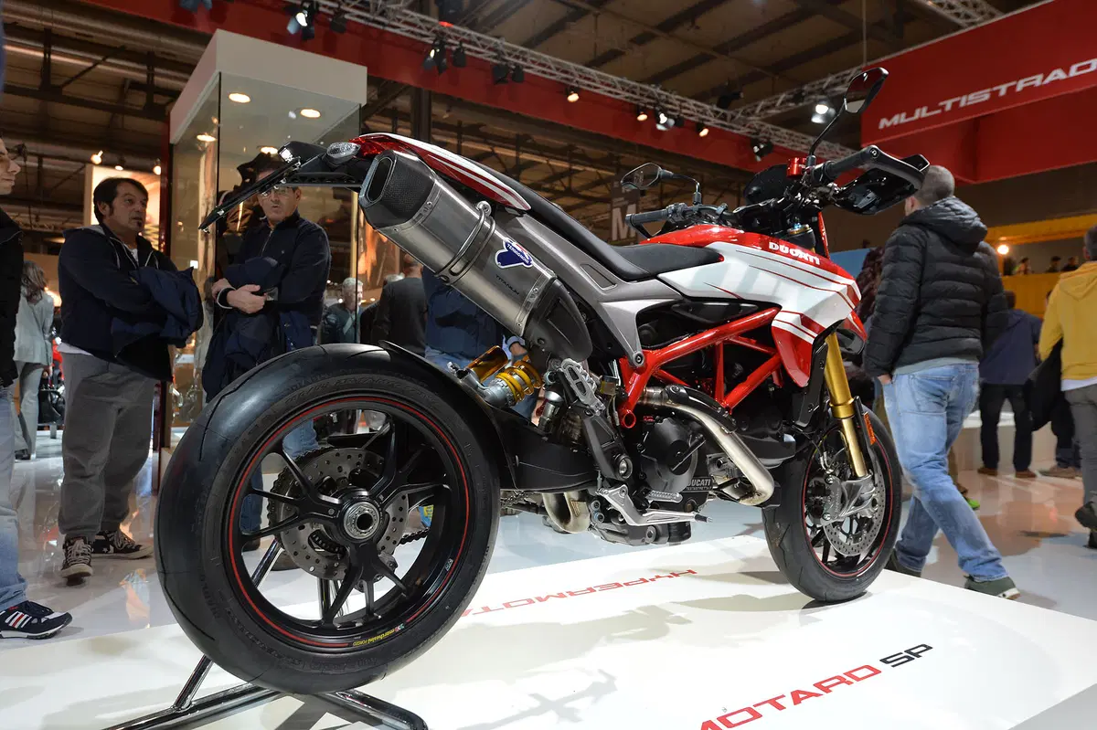 EICMA 2015: Ducati Hypermotard e Hyperstrada 939 (5)
