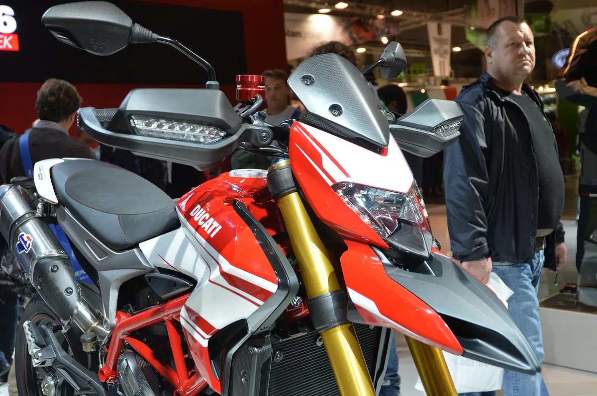 EICMA 2015: Ducati Hypermotard e Hyperstrada 939 (11)