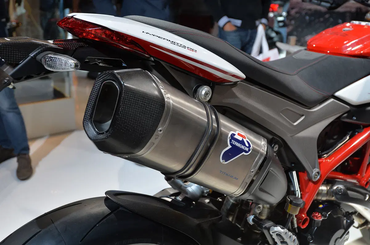 EICMA 2015: Ducati Hypermotard e Hyperstrada 939 (12)