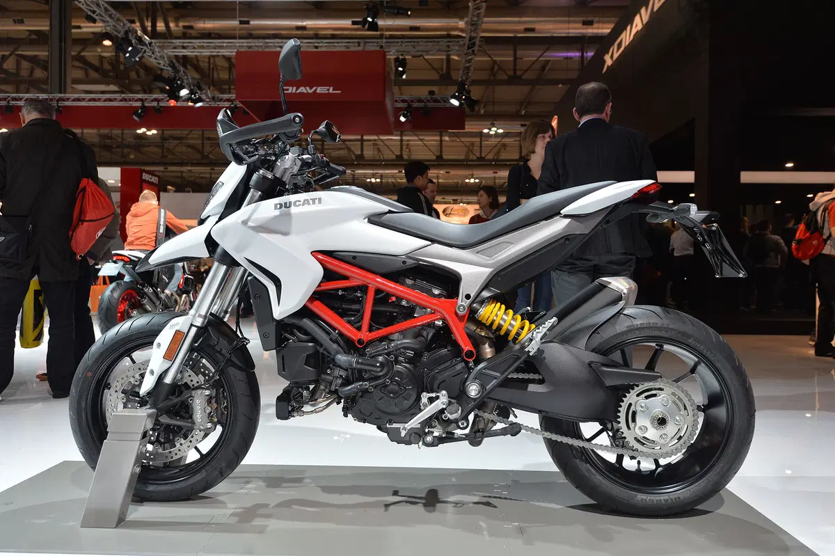 EICMA 2015: Ducati Hypermotard e Hyperstrada 939 (17)