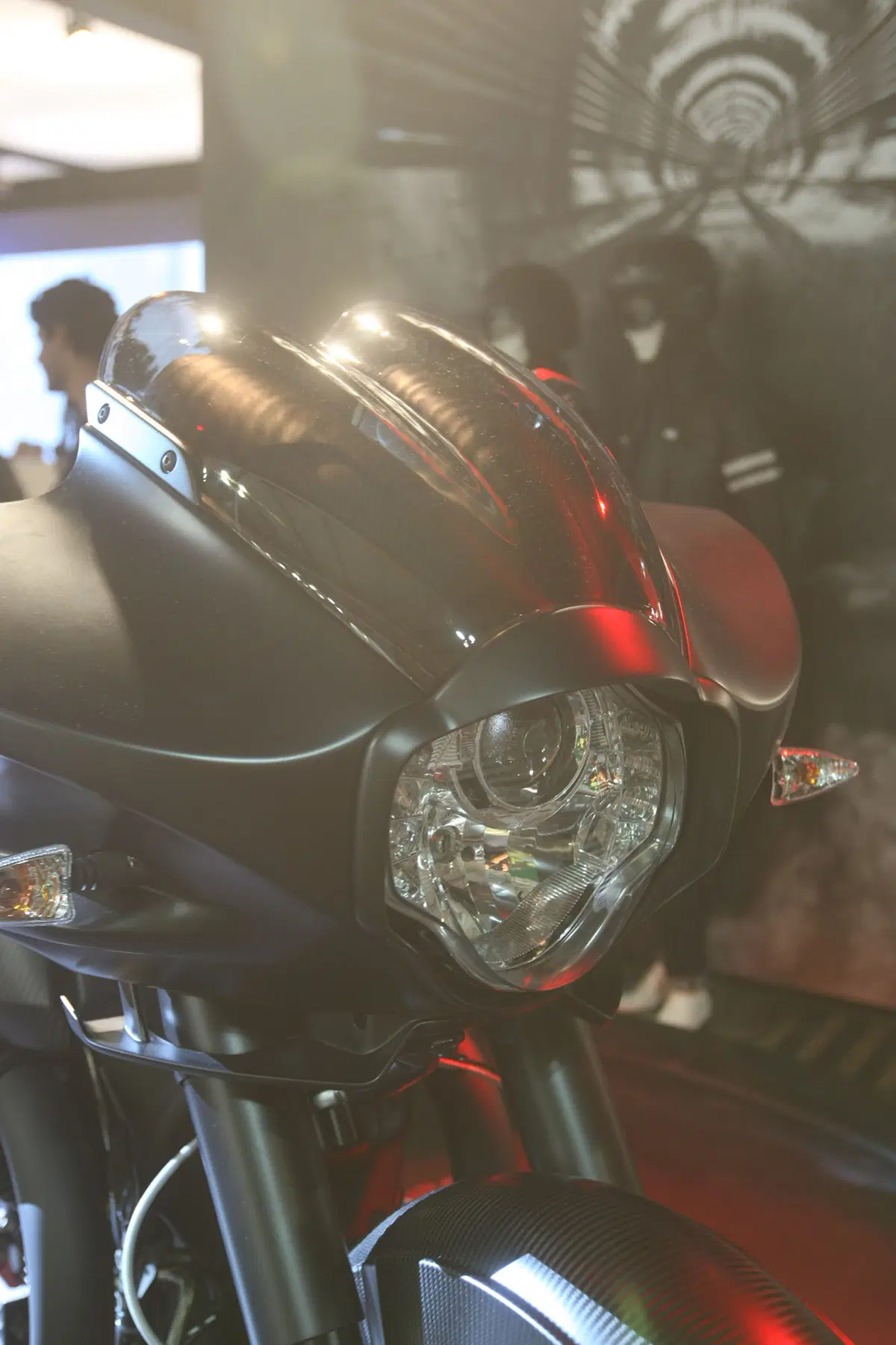 EICMA 2015: Moto Guzzi MGX21 Flying Fortress (4)