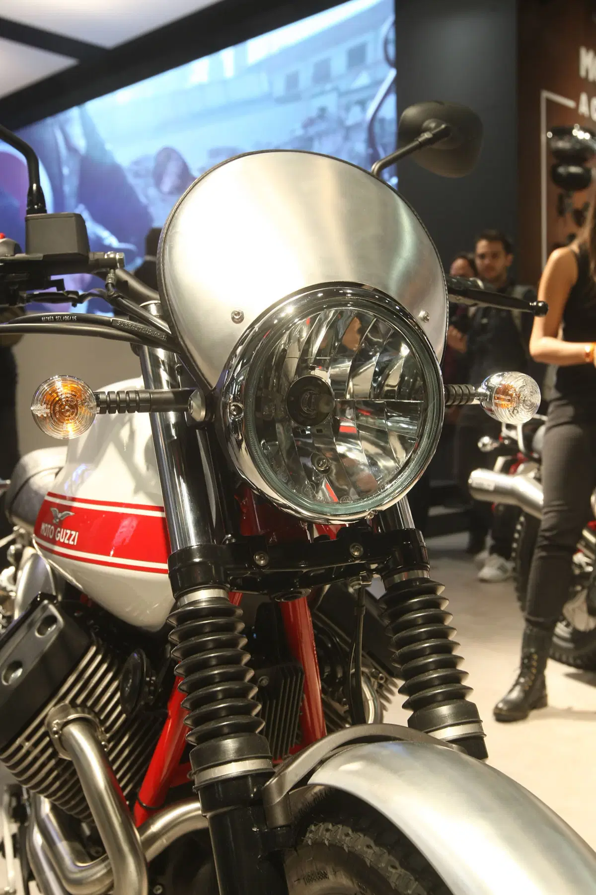 EICMA 2015: Moto Guzzi V7-II Stornello (4)