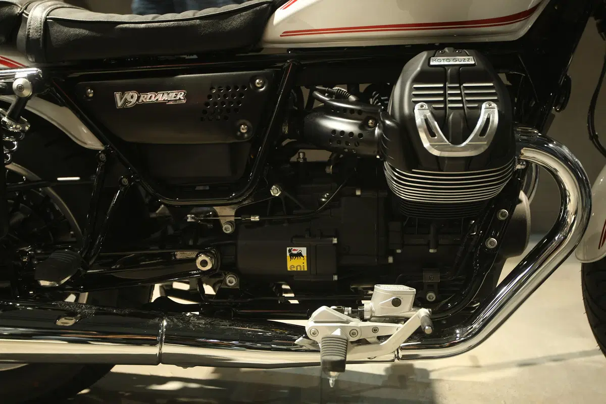 EICMA 2015: Moto Guzzi V9 Roamer (5)