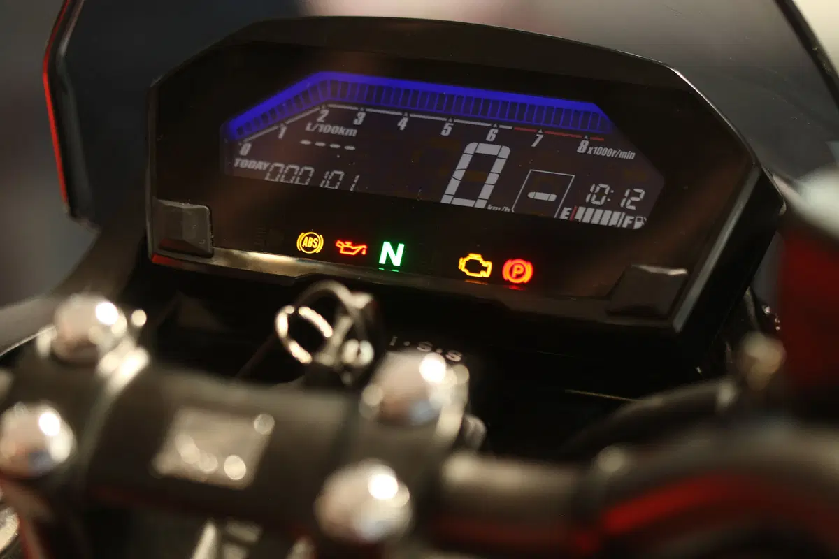 EICMA 2015: Honda NC750S DCT 2016 (5)