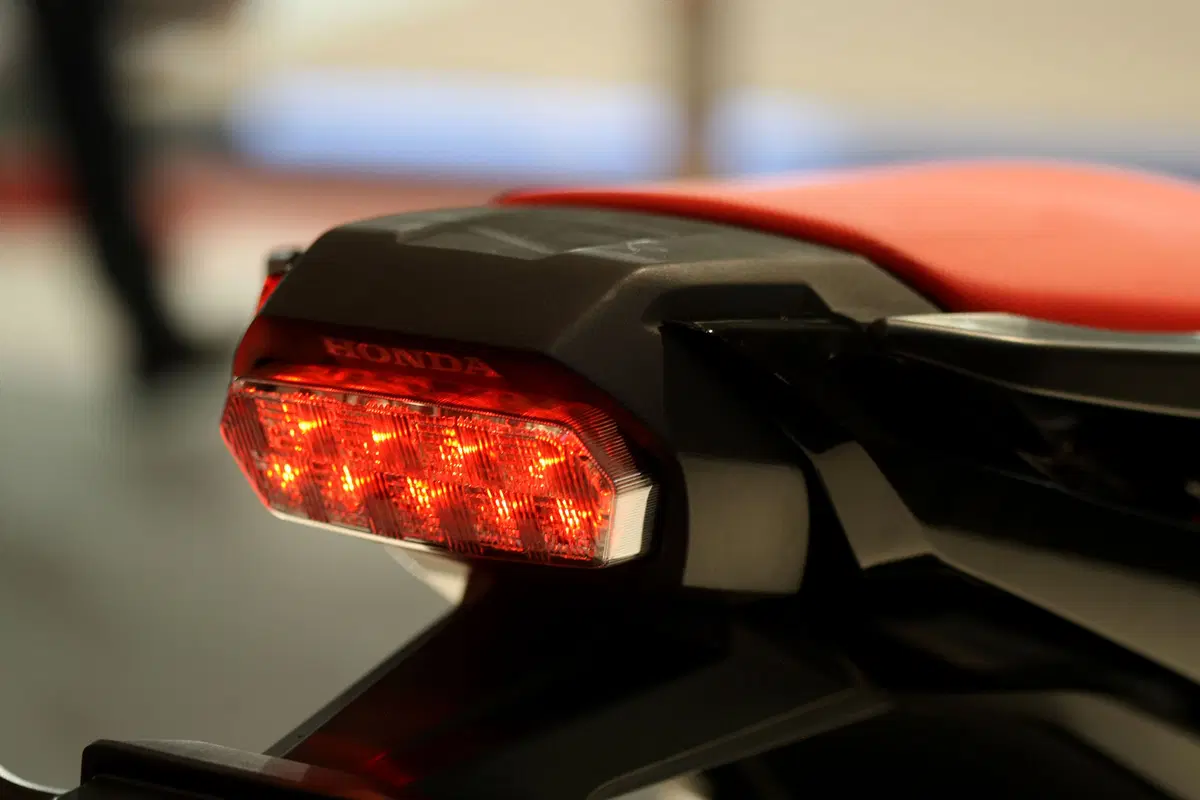 EICMA 2015: Honda NC750S DCT 2016 (8)