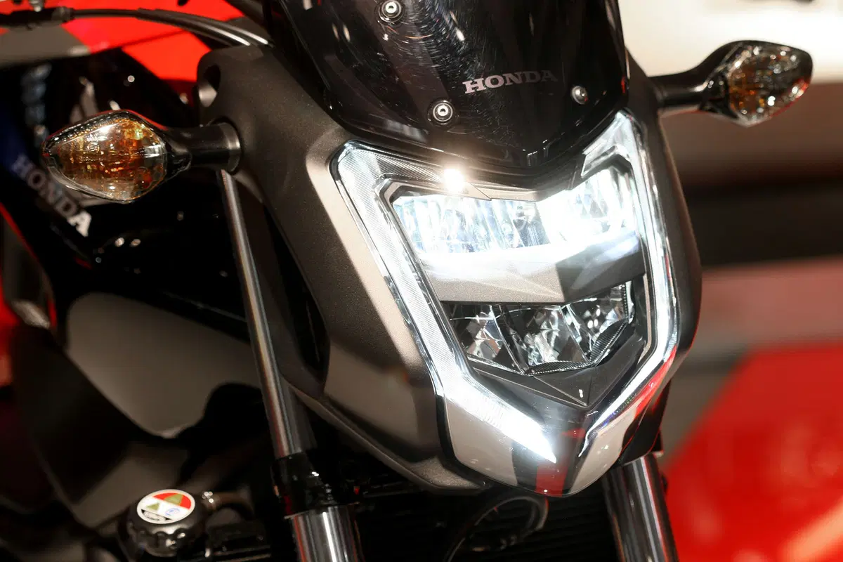 EICMA 2015: Honda NC750S DCT 2016 (14)