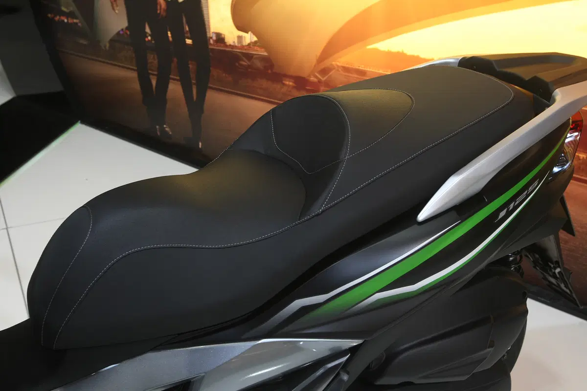 EICMA 2015: Kawasaki J125 CIMANCAVA (9)