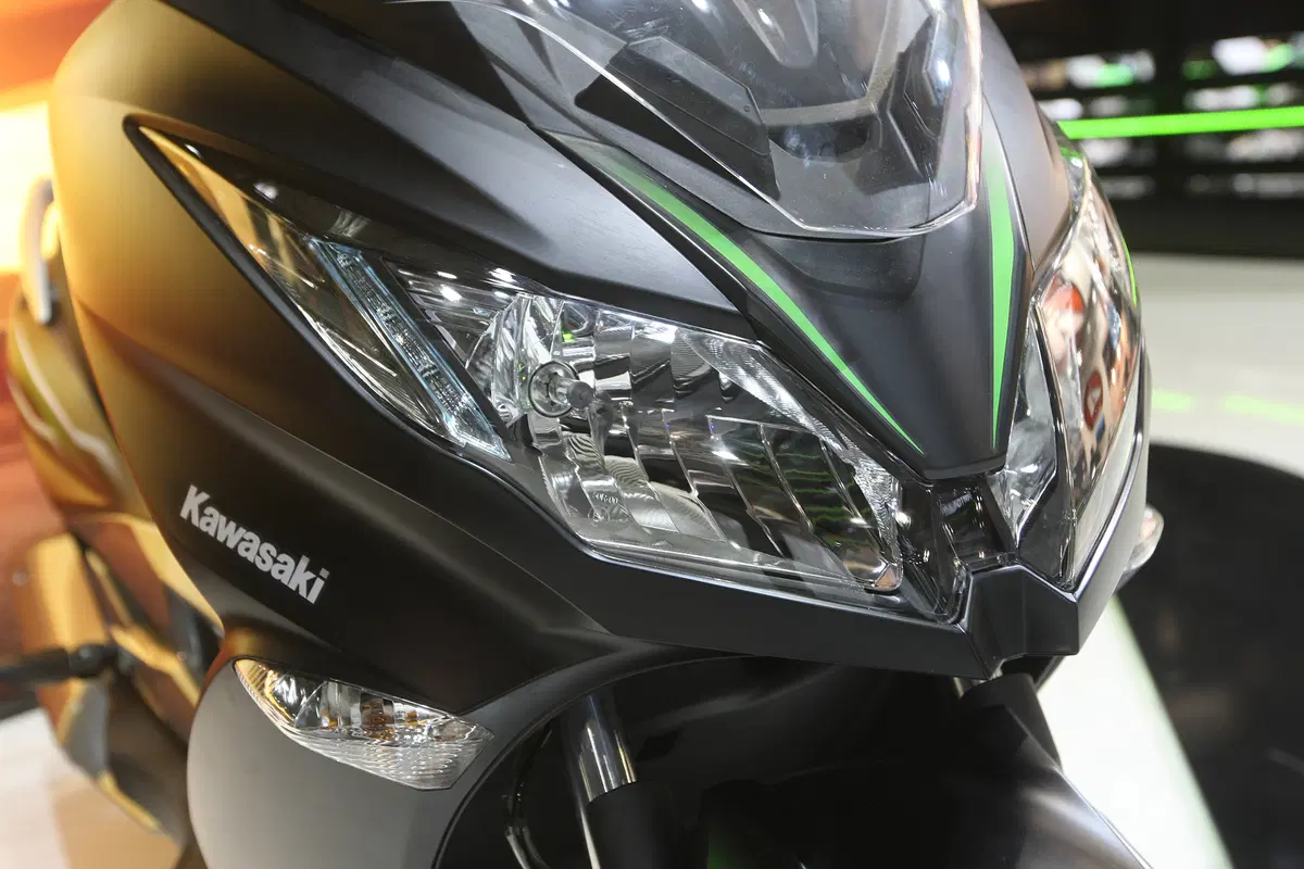 EICMA 2015: Kawasaki J125 CIMANCAVA (12)