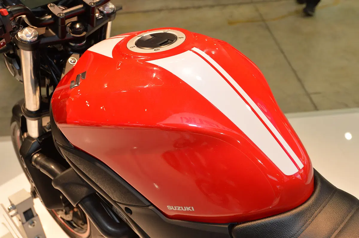 EICMA 2015: Suzuki SV 650 (13)