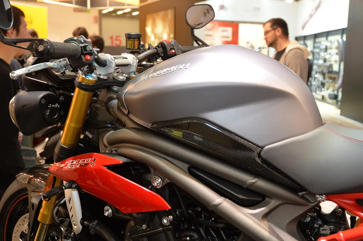 EICMA 2015: Triumph Speed Triple R (2)