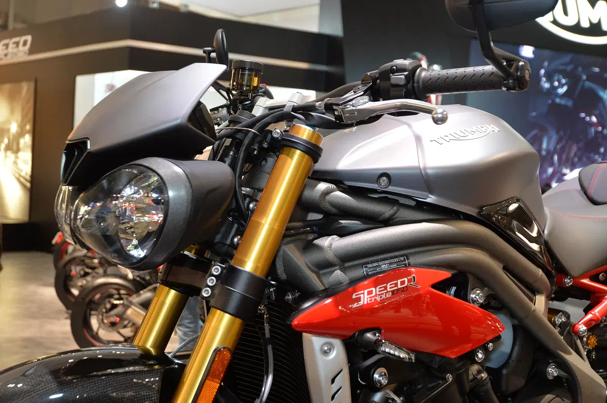 EICMA 2015: Triumph Speed Triple R (6)
