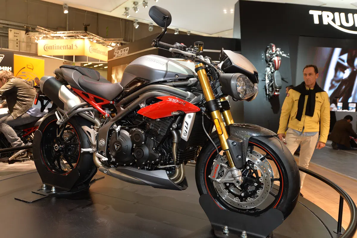 EICMA 2015: Triumph Speed Triple R (9)